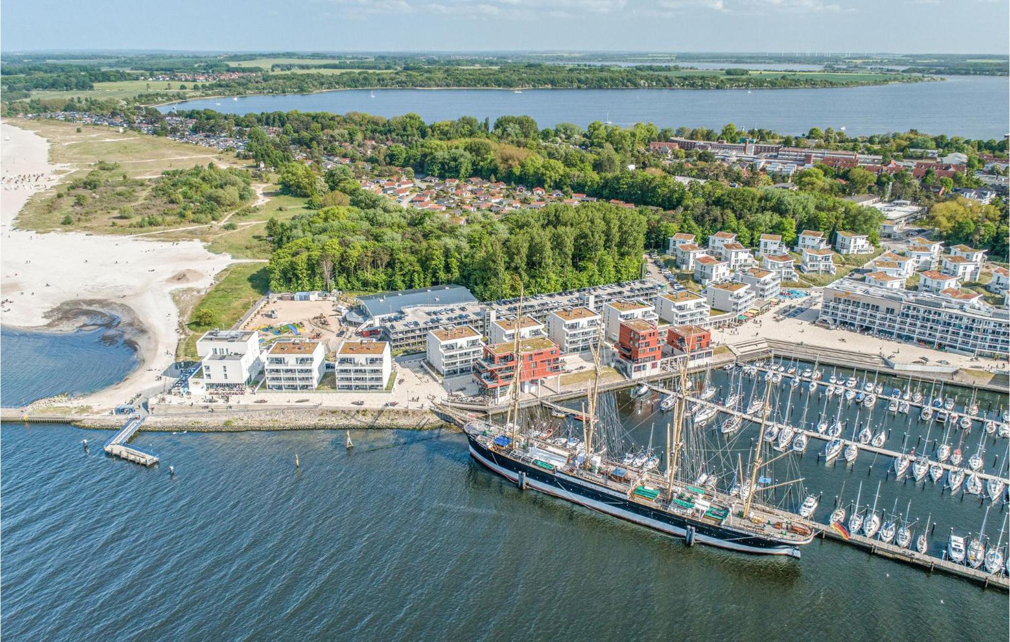 Awesome Apartment In Luebeck Travemuende With Wifi Luaran gambar